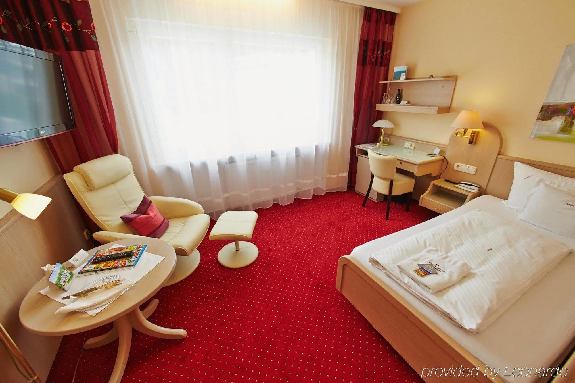 באד בלינגן Hotel Ambiente מראה חיצוני תמונה