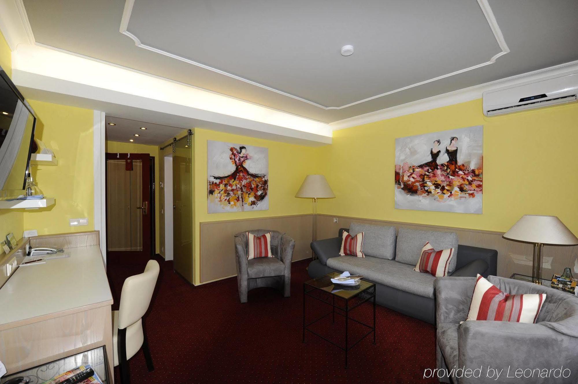באד בלינגן Hotel Ambiente מראה חיצוני תמונה