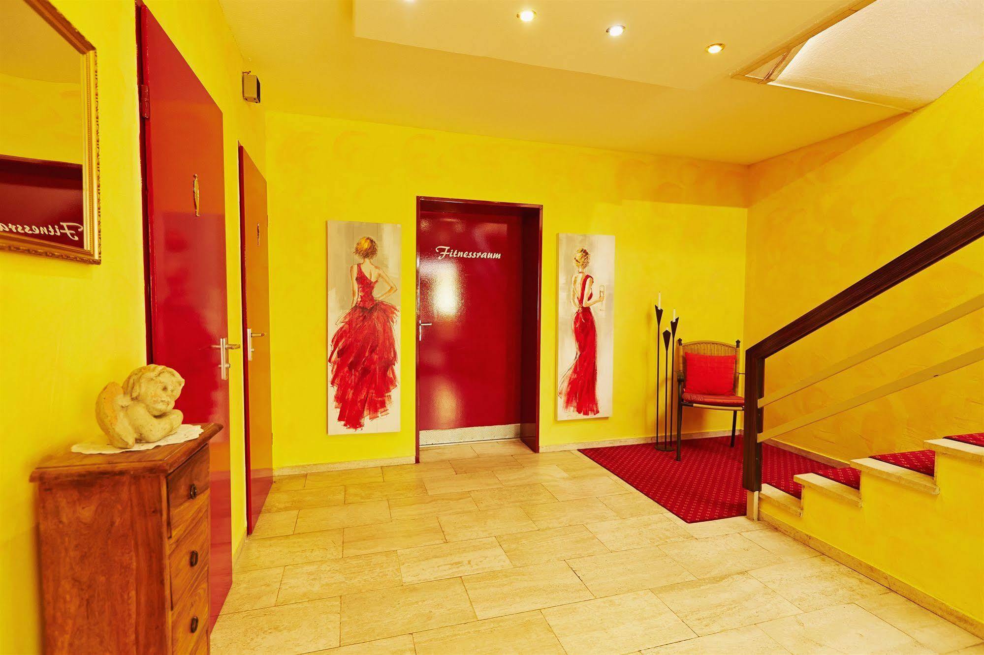 באד בלינגן Hotel Ambiente מראה חיצוני תמונה