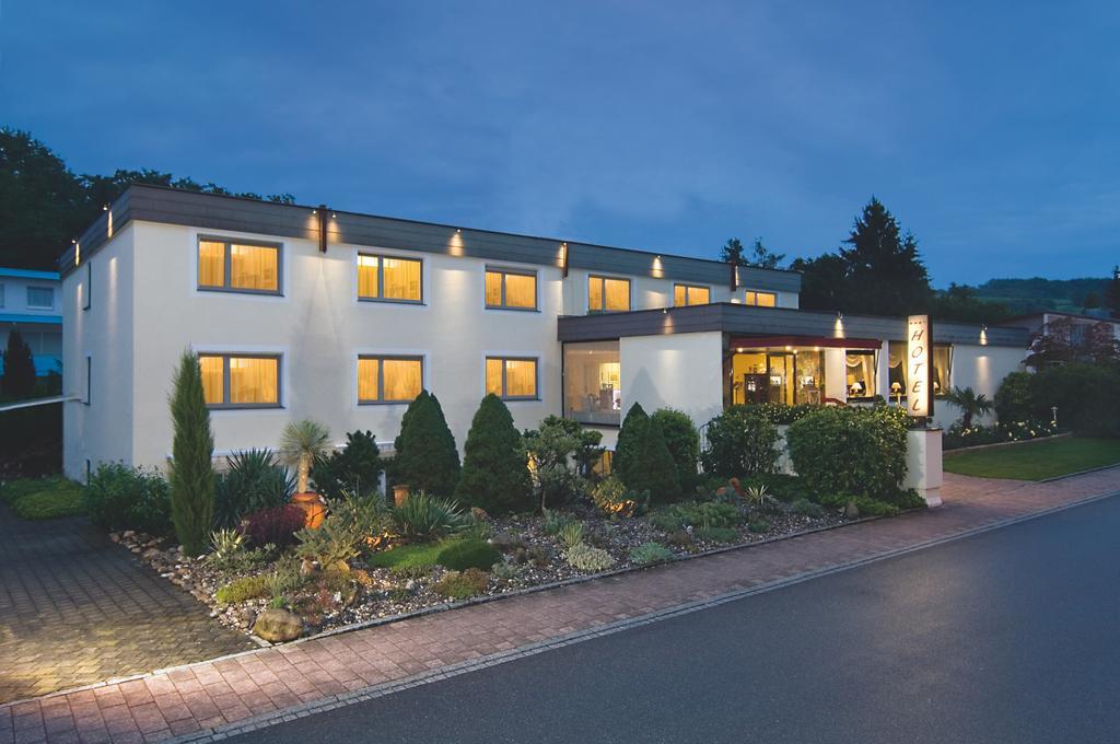 באד בלינגן Hotel Ambiente מראה חיצוני תמונה